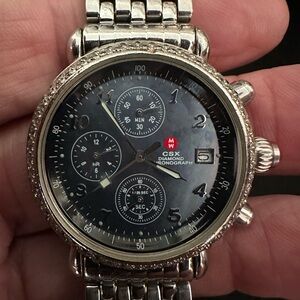 36MM Women's diamond mother of pearl dial Watch, authenticity included.